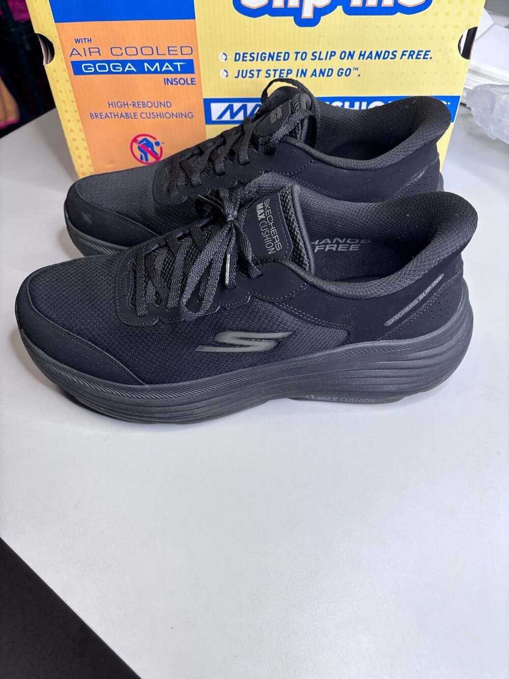 Skechers Max Cushioning Endeavour Slip-ins Men's Sneakers (Style 220610)